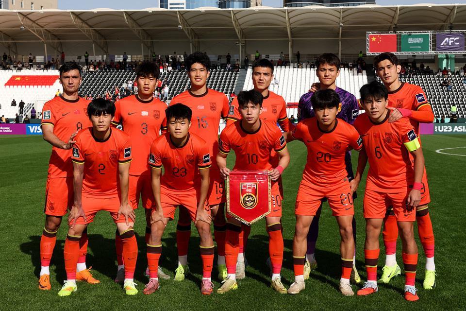 爱游戏体育app下载-西海岸老总确认！U23国足双星可售 5成概率离队 申花已加价追李昊